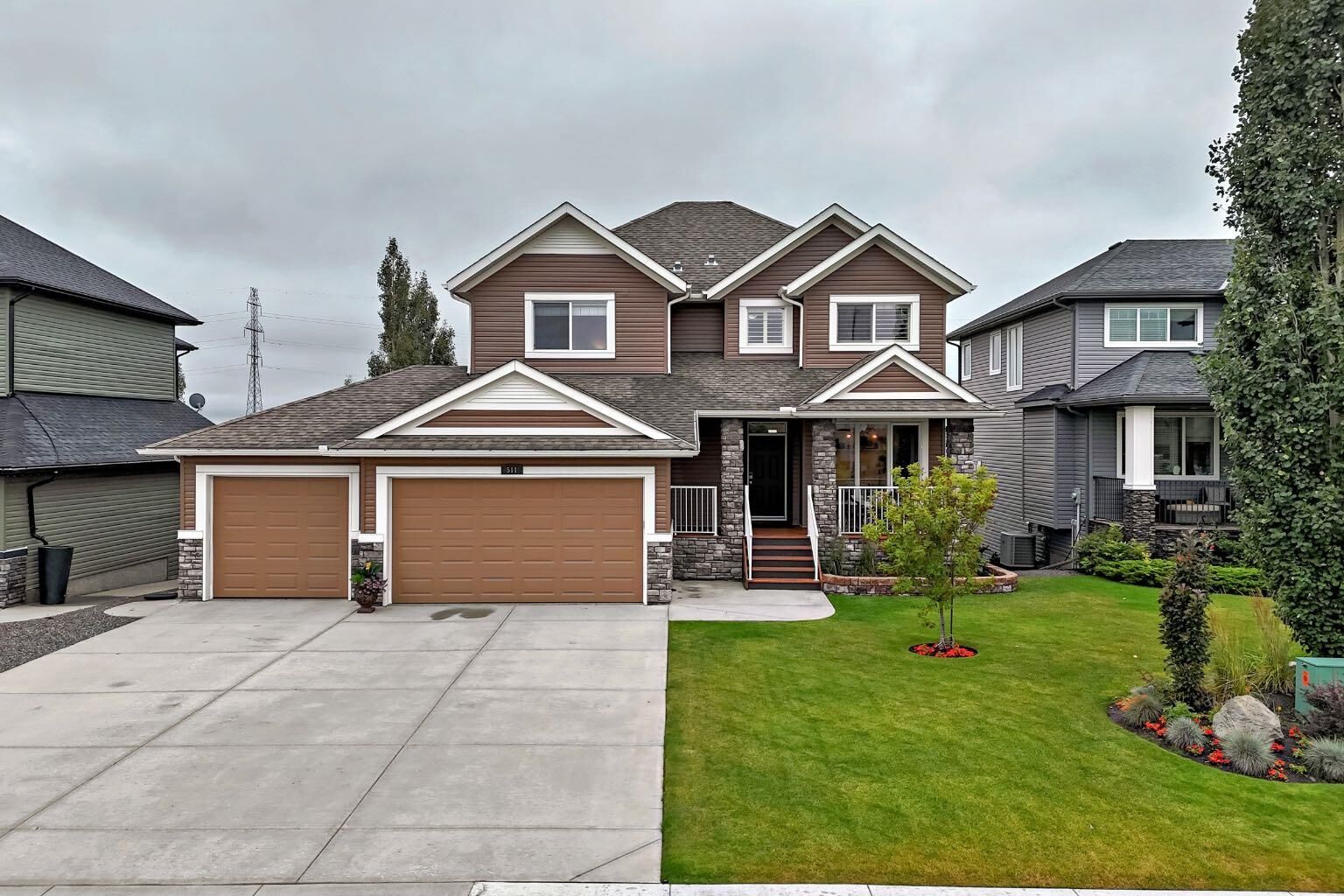 Property Photo: 511 Boulder Creek Drive SE AB T0J 1X3