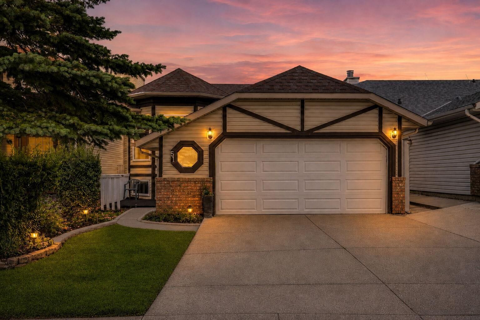 Property Photo: 51 Del Monica Place NE AB T1Y 6R1
