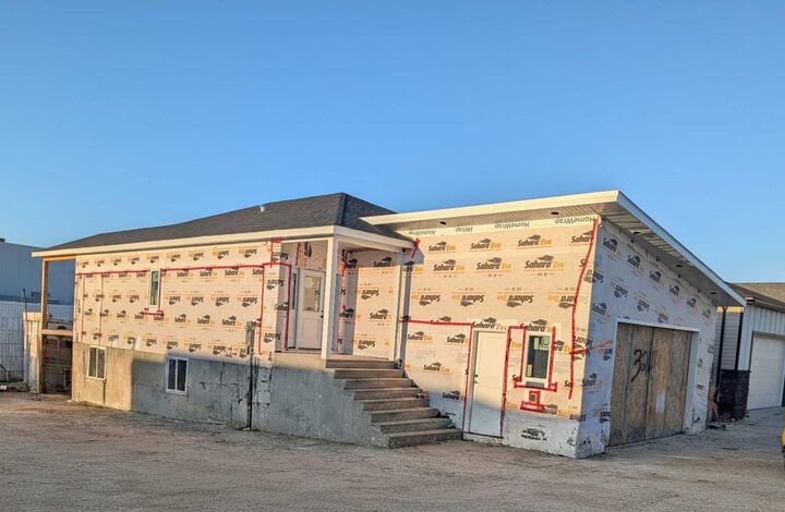 Property Photo: 324 Somerside Road SE AB T1B 0R2
