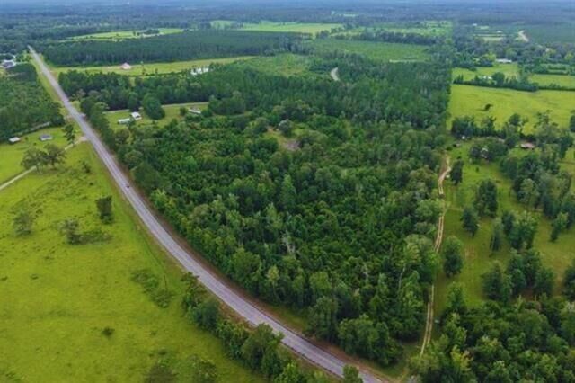 Property Photo: 1555 Hwy 1147 LA 70634