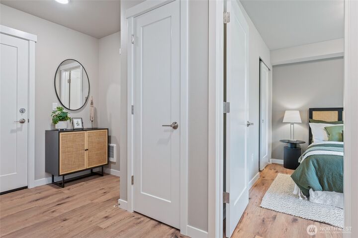 Property Photo:  14424  Madison Way F2  WA 98087 