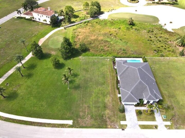 Property Photo:  172 SE Rio Angelica  FL 34984 