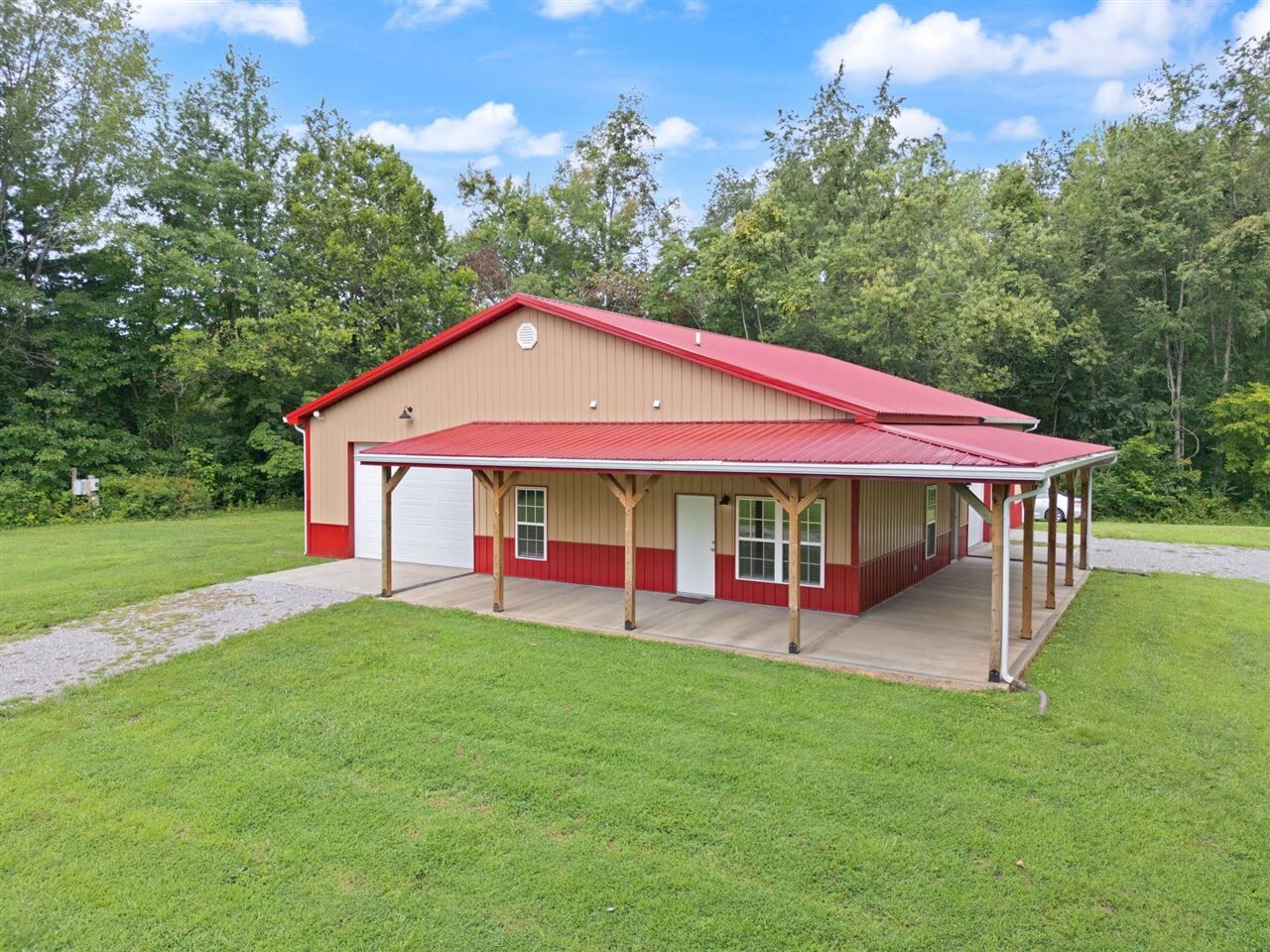 Property Photo:  627 Pleasant Hill Road  KY 42103 