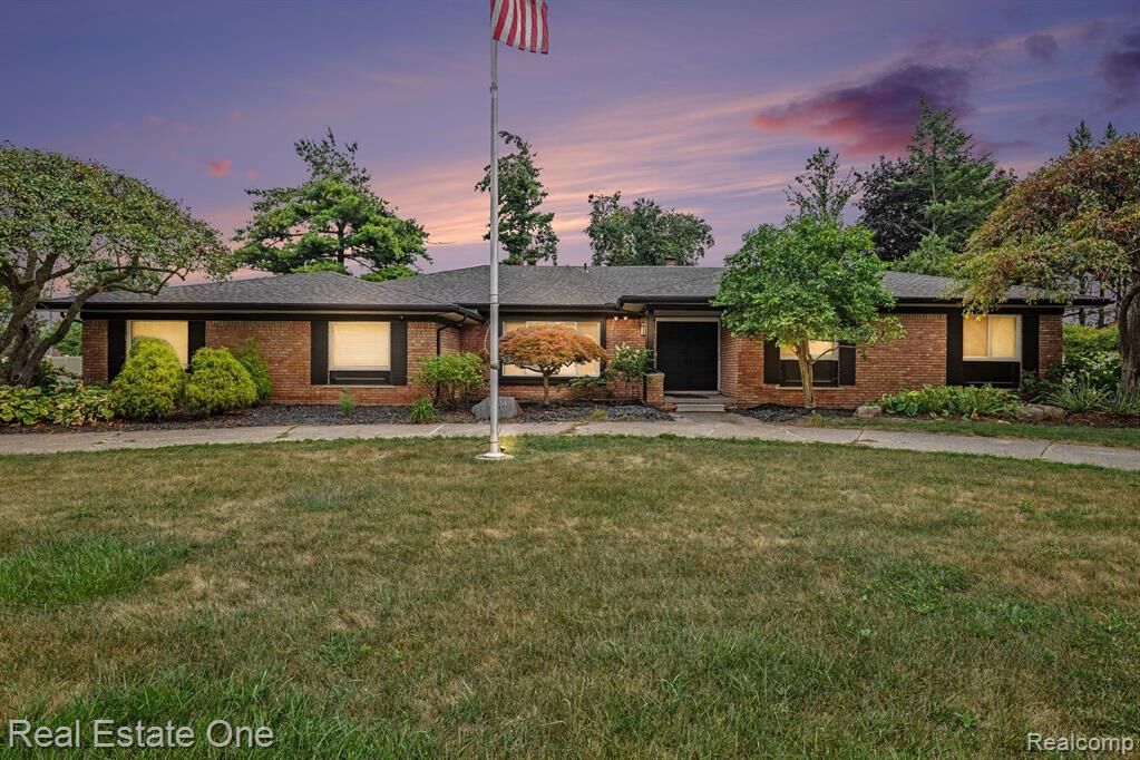 Property Photo:  11584 Chicago Road  MI 48093 