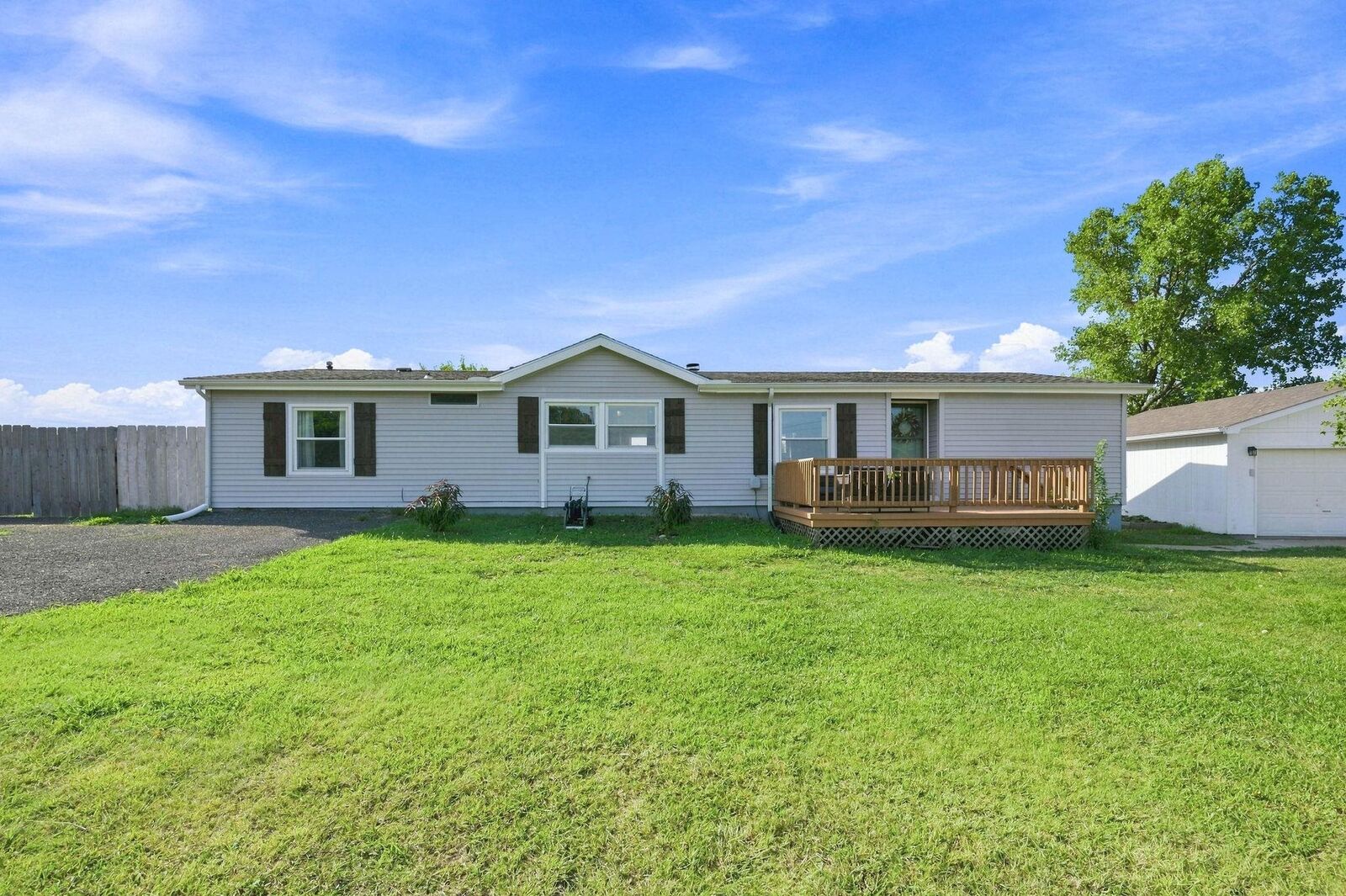Photo de la propriété:  1909 SW 90th St  KS 67010 