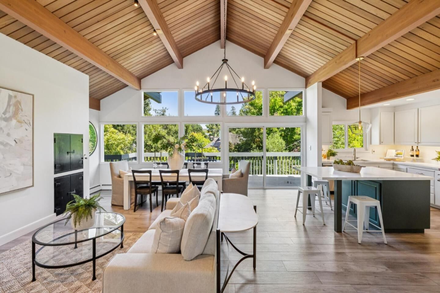 Property Photo: 404 Hillsborough Boulevard CA 94402