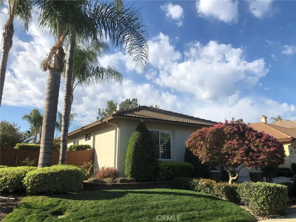 Property Photo:  31581 Lakeridge Court  CA 92591 