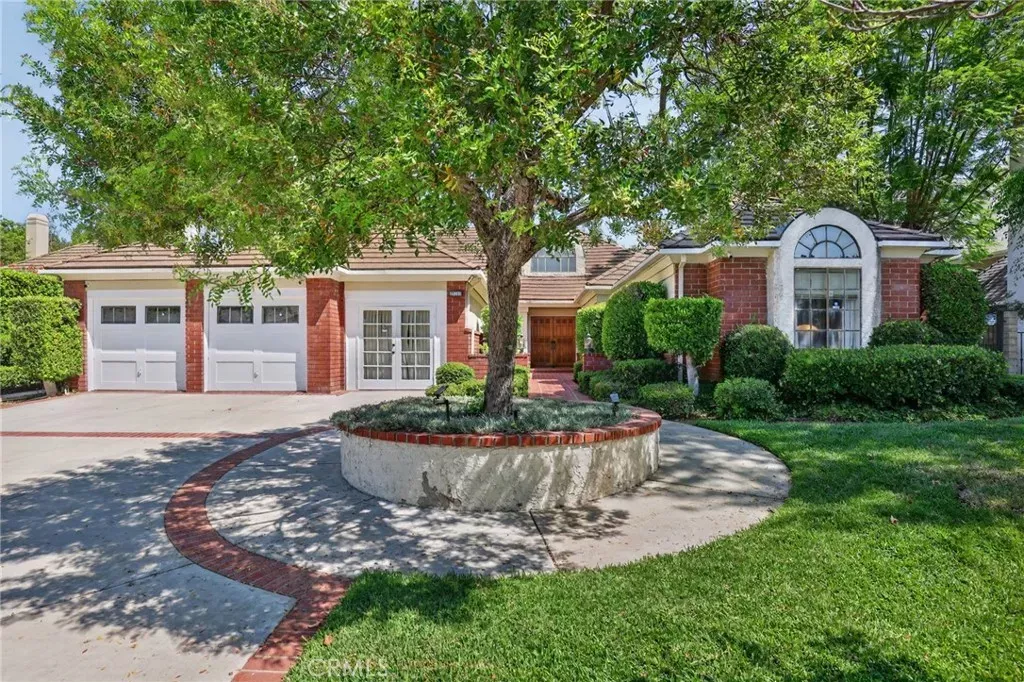 Property Photo:  19233 Mayall Street  CA 91324 