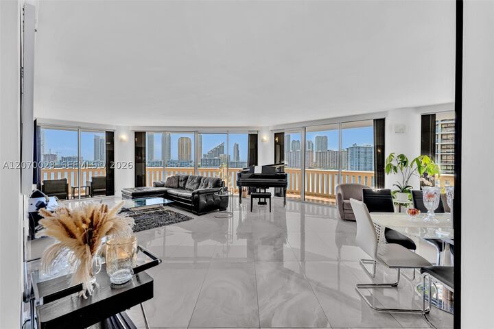 Property Photo:  3000 Island Blvd 1106  FL 33160 
