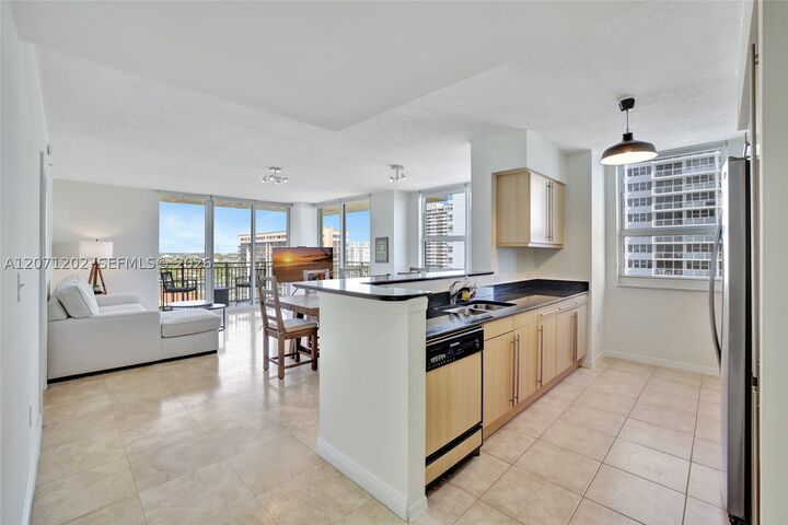 Property Photo:  2080 S Ocean Dr 1102  FL 33009 