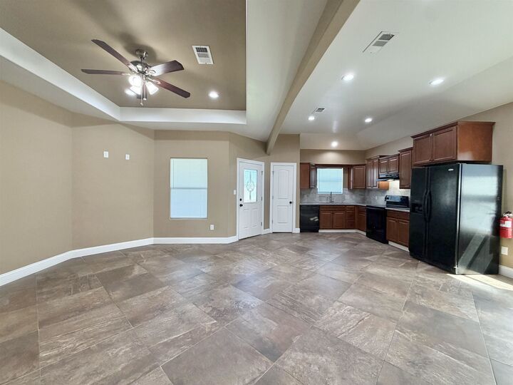 Property Photo:  2850 Amber Ave.  TX 77619 