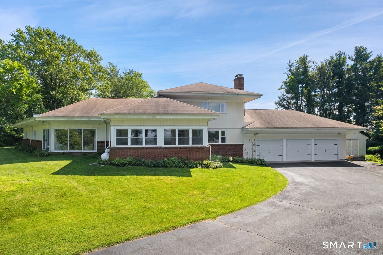 Property Photo: 18-A Governors Lane CT 06801