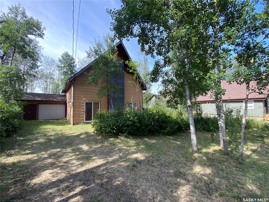 Property Photo:  19 Willow Crescent  SK S3N 2S3 