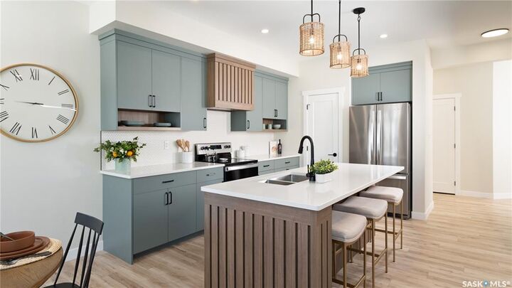 Property Photo: 2966 Dumont Way SK S4V 4V4