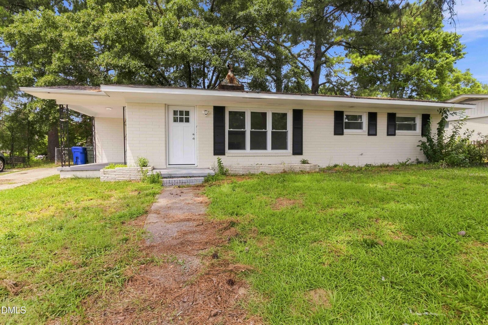 Property Photo: 605 Sunnyside Lane W NC 27893