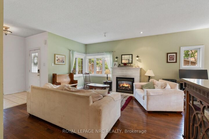 Property Photo:  100 Beddoe Drive 77  ON L8P 4Z2 