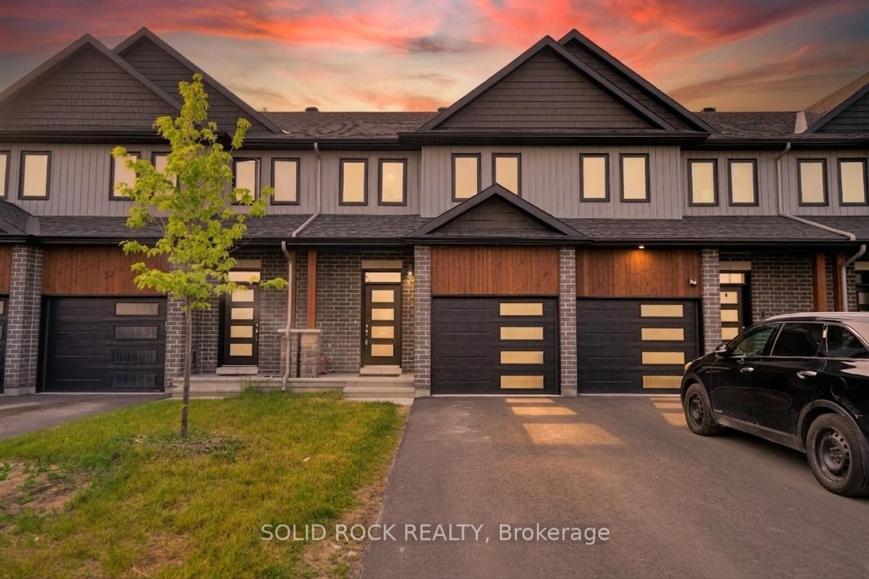 Property Photo:  54 Griffith Way  ON K7C 4G4 