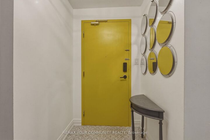 Property Photo: 410 McLevin Avenue 103 ON M1B 5J5