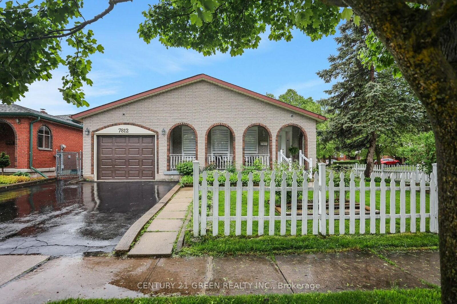 Property Photo: 7812 Badger Road ON L2H 2J5