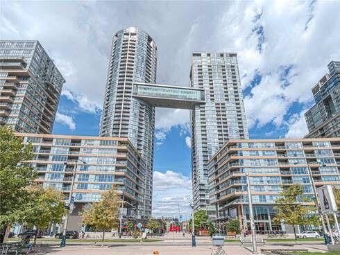 Property Photo:  21 Iceboat Terrace 1026  ON M5V 4A9 