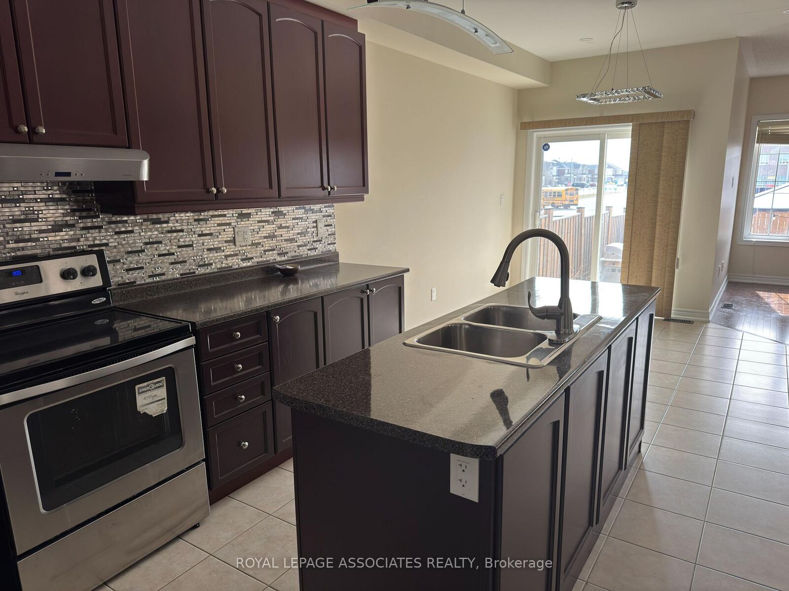 Photo de la propriété:  75 Meltwater Crescent Upper Lv  ON L6P 3W6 