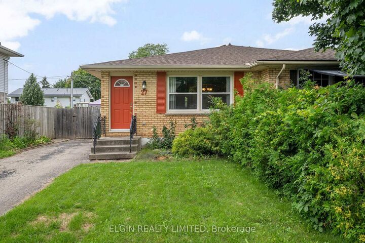 Property Photo:  27 Vanier Place  ON N5R 5L2 
