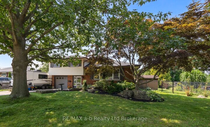 269 Ferncrest Road — photo 1