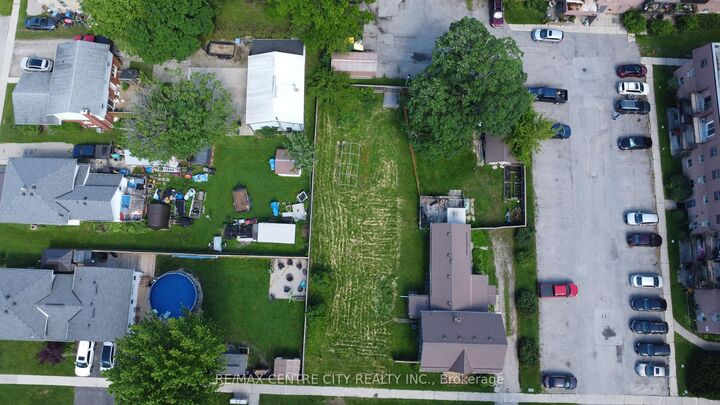 Property Photo:  290 Carling Street  ON N0M 1S2 