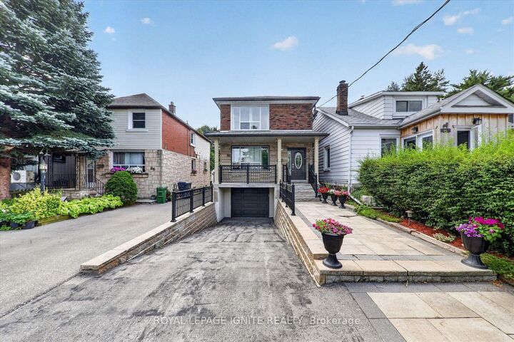 Property Photo:  88 South Edgely Avenue Upper  ON M1N 3L1 