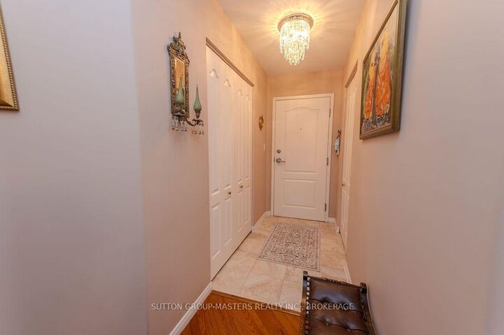 Property Photo:  350 Wellington Street 112  ON K7K 7J7 