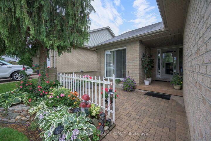 Property Photo:  861 Shelborne Street 22  ON N5Z 5C5 