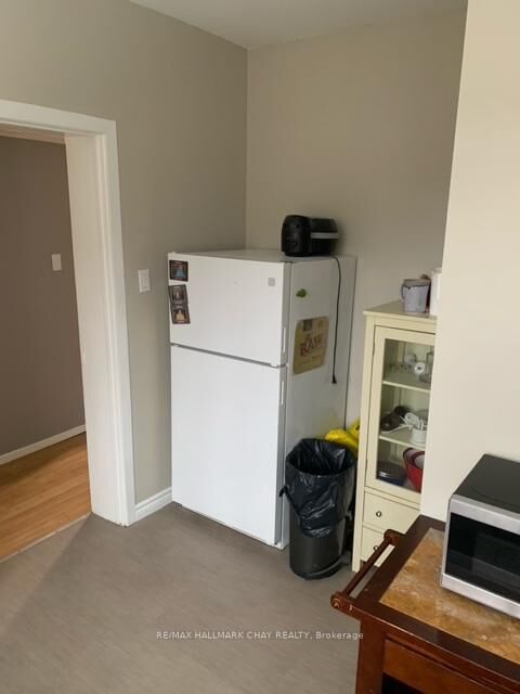 Property Photo:  58 Penetang Street 1-4  ON L4M 1V6 
