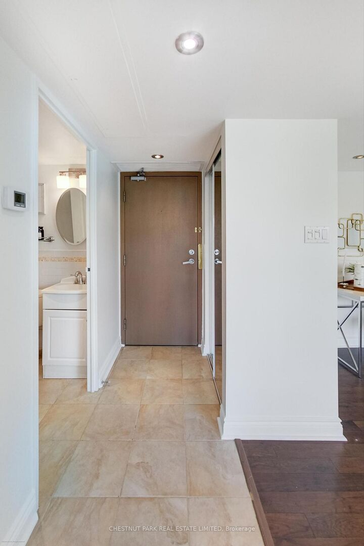 Property Photo:  97 Lawton Boulevard 201  ON M4V 1Z6 