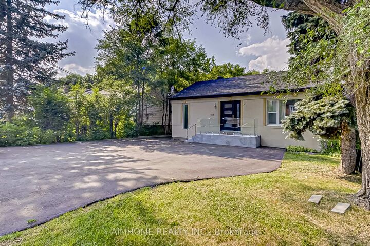 Property Photo: 108 Steeles Avenue E ON L3T 1A4