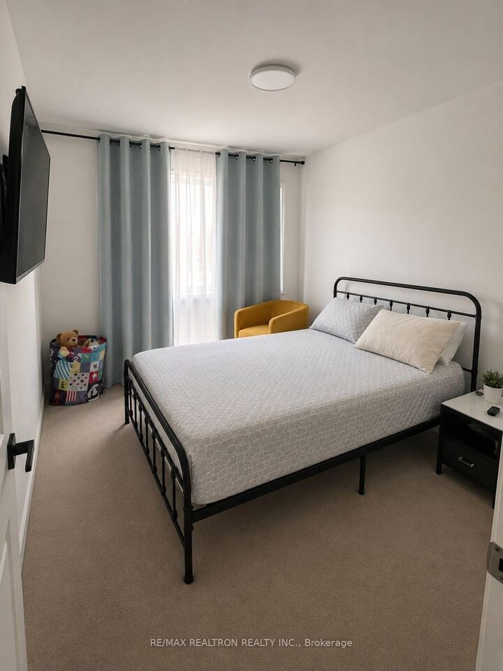Property Photo: 186 Closson Drive ON L1P 0M6