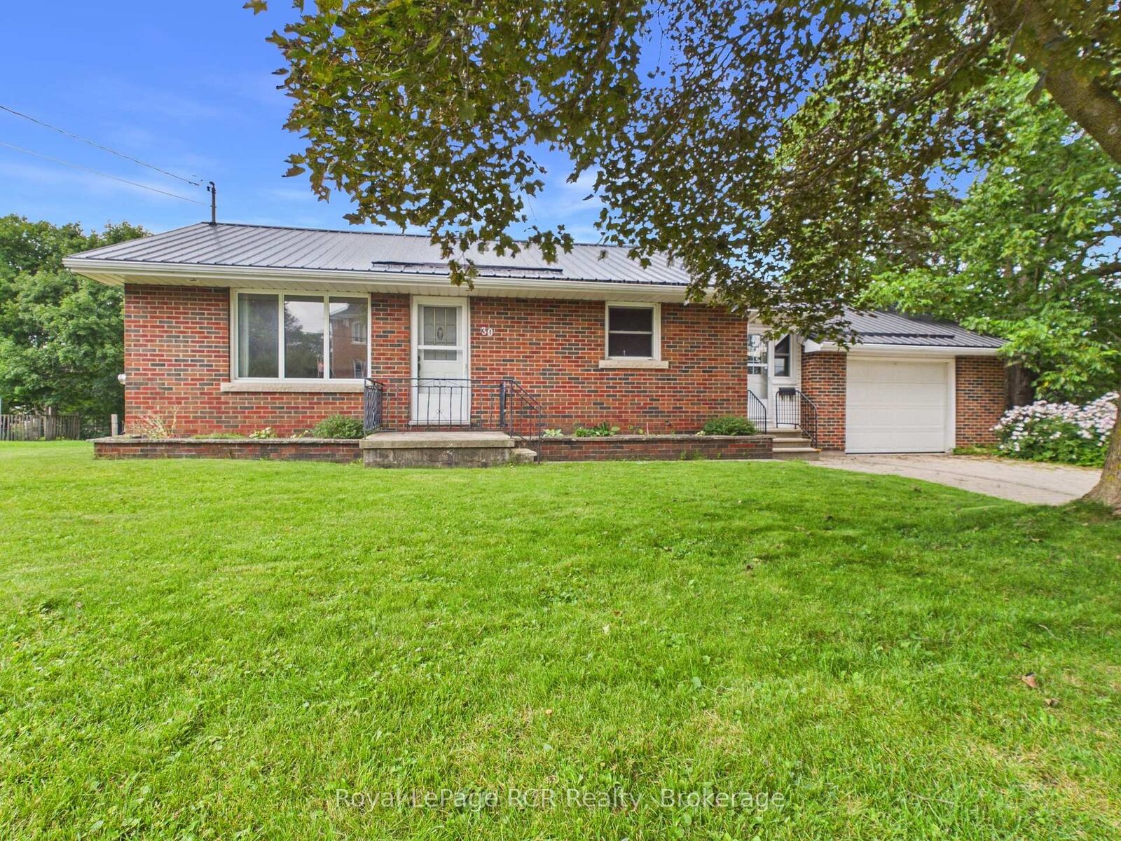 Property Photo: 30 Mark Street E ON N0C 1H0