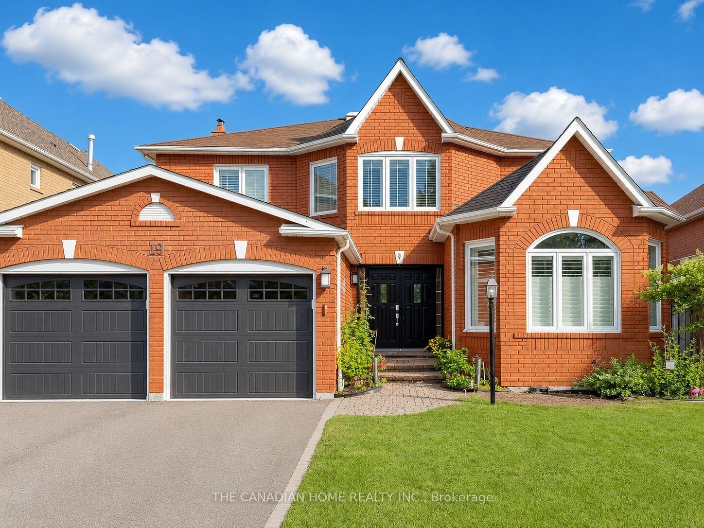 Property Photo: 19 Wigston Court ON L1R 2B9