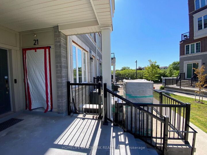 Photo de la propriété:  2199 Lillykin Street 21  ON L6H 7H2 