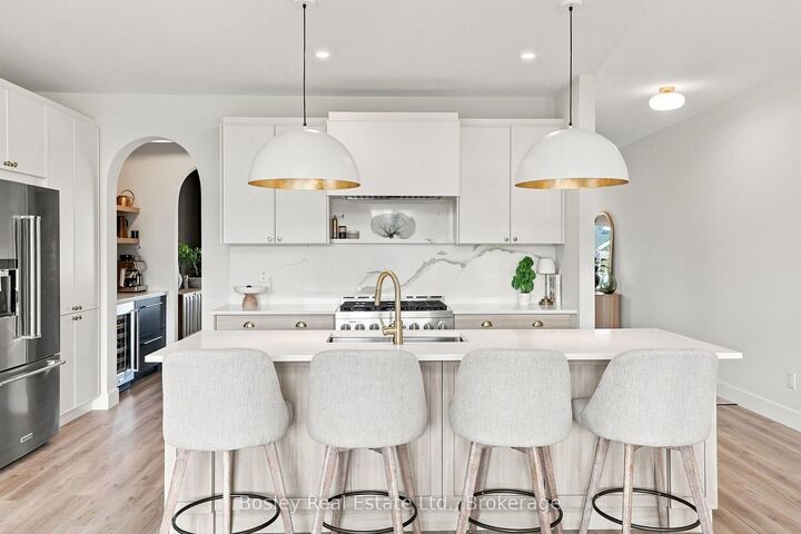 Property Photo:  168 Chestnut Street  ON L9Y 5T5 