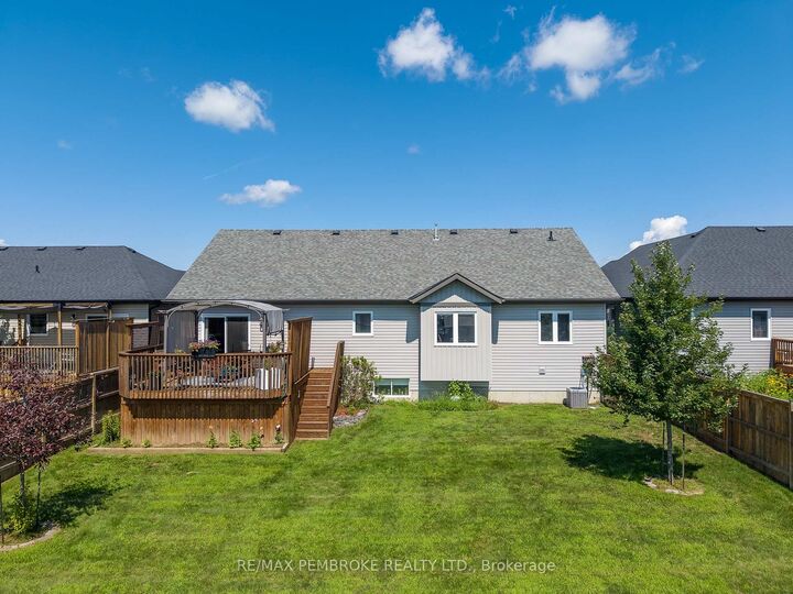 Property Photo: 73 Noble Crescent ON K8H 0G1
