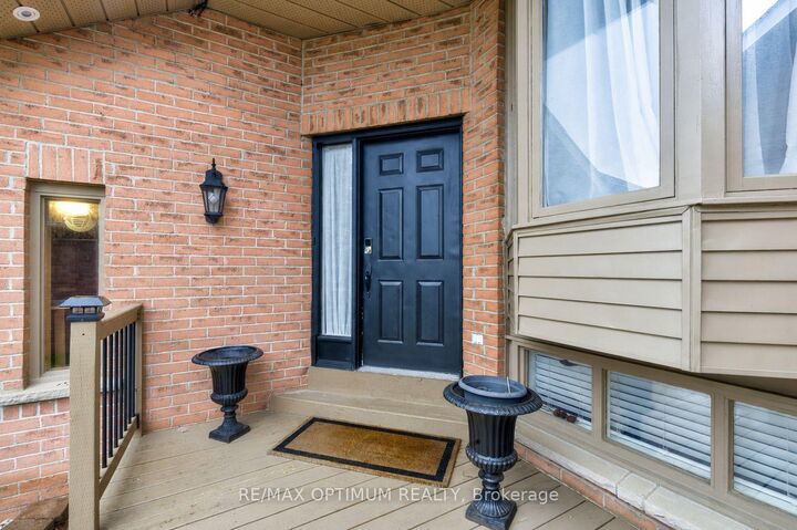 Property Photo:  11 Murkar Crescent  ON L1N 8Y4 
