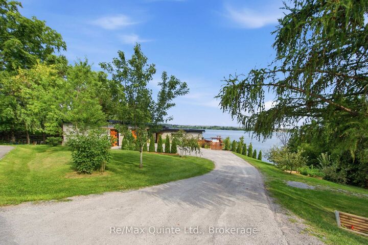 Property Photo: 8 Bayview Point Road ON K8N 4Z1
