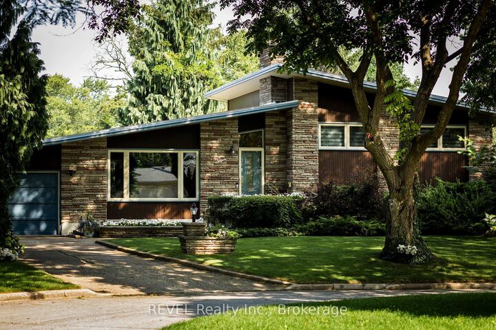 7 Glenayr Place — photo 1