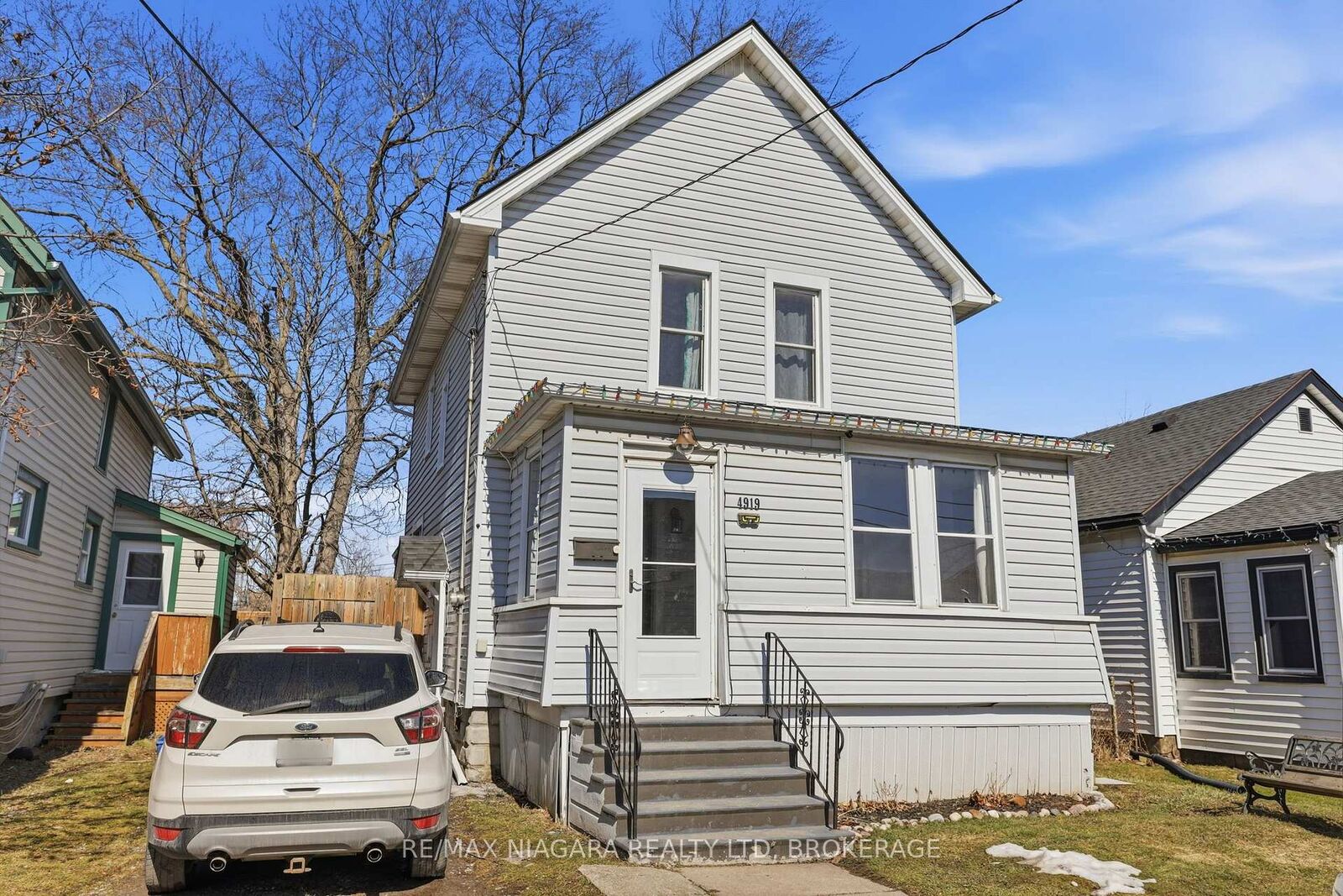 Property Photo: 4919 Huron Street ON L2E 2J4