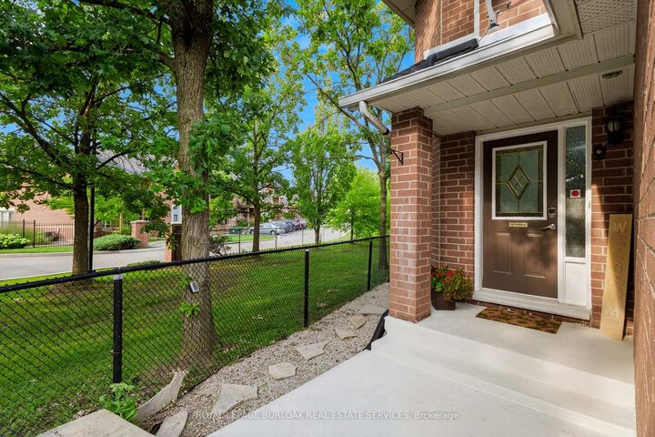 Property Photo: 4130 Foxwood Drive ON L7M 4L3