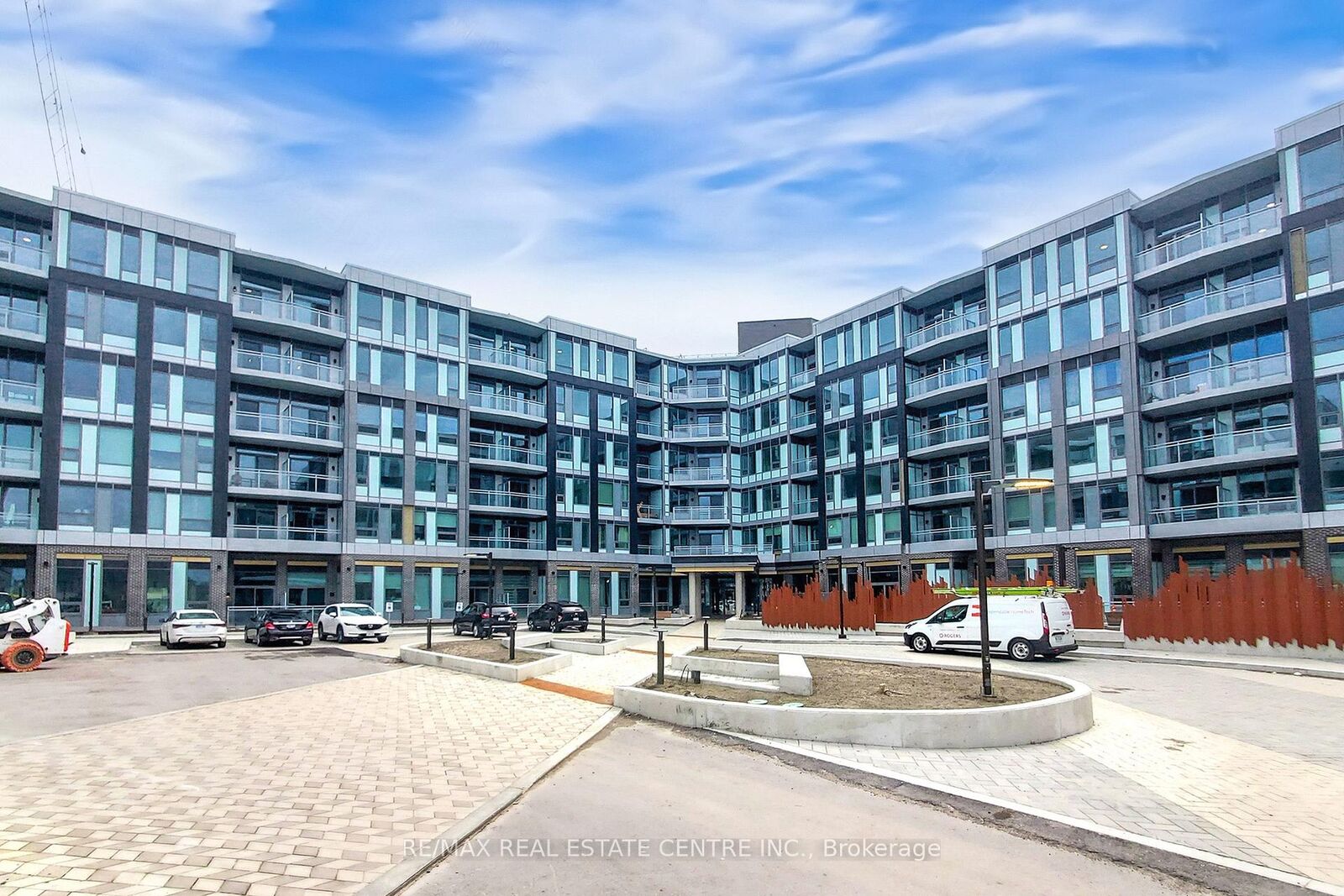Property Photo:  2501 Saw Whet Boulevard N 549  ON L6L 0H5 