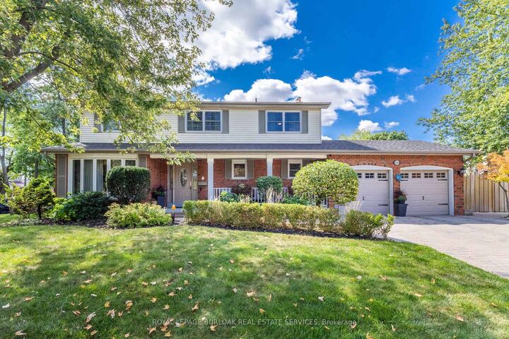 Property Photo: 1580 Woodeden Drive ON L5H 3S5