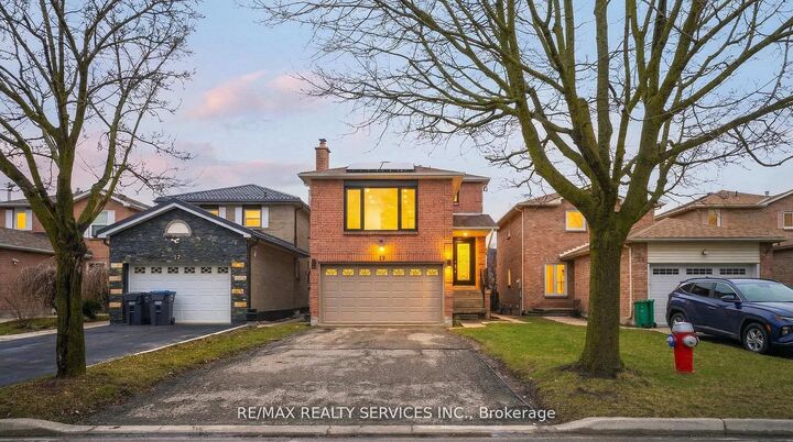 19 Wayne Nicol Drive — photo 1