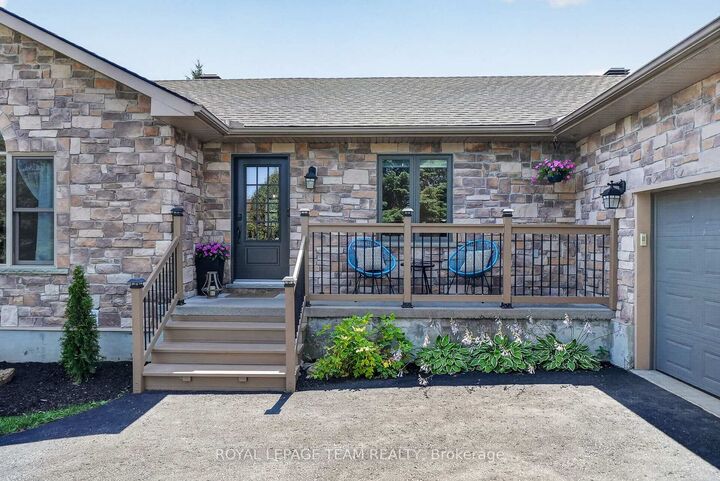 Property Photo: 1550 Stanleyfield Crescent ON K4P 1M7