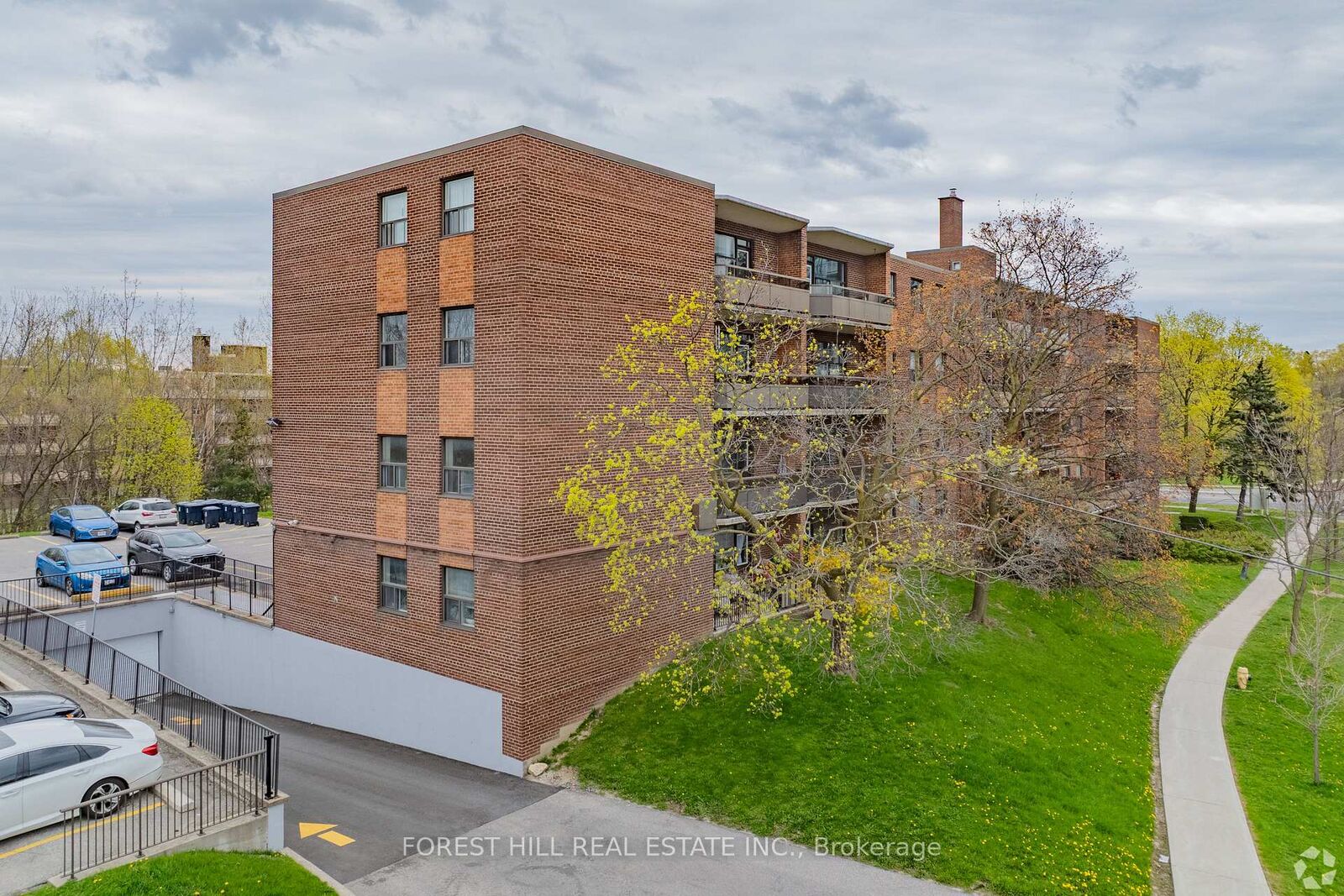 Property Photo: 32 Clayland Drive 512 ON M3A 2A5